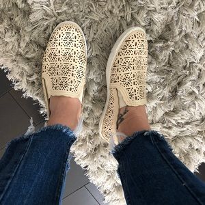 Solesensibility laser cut out slip one sz: 6